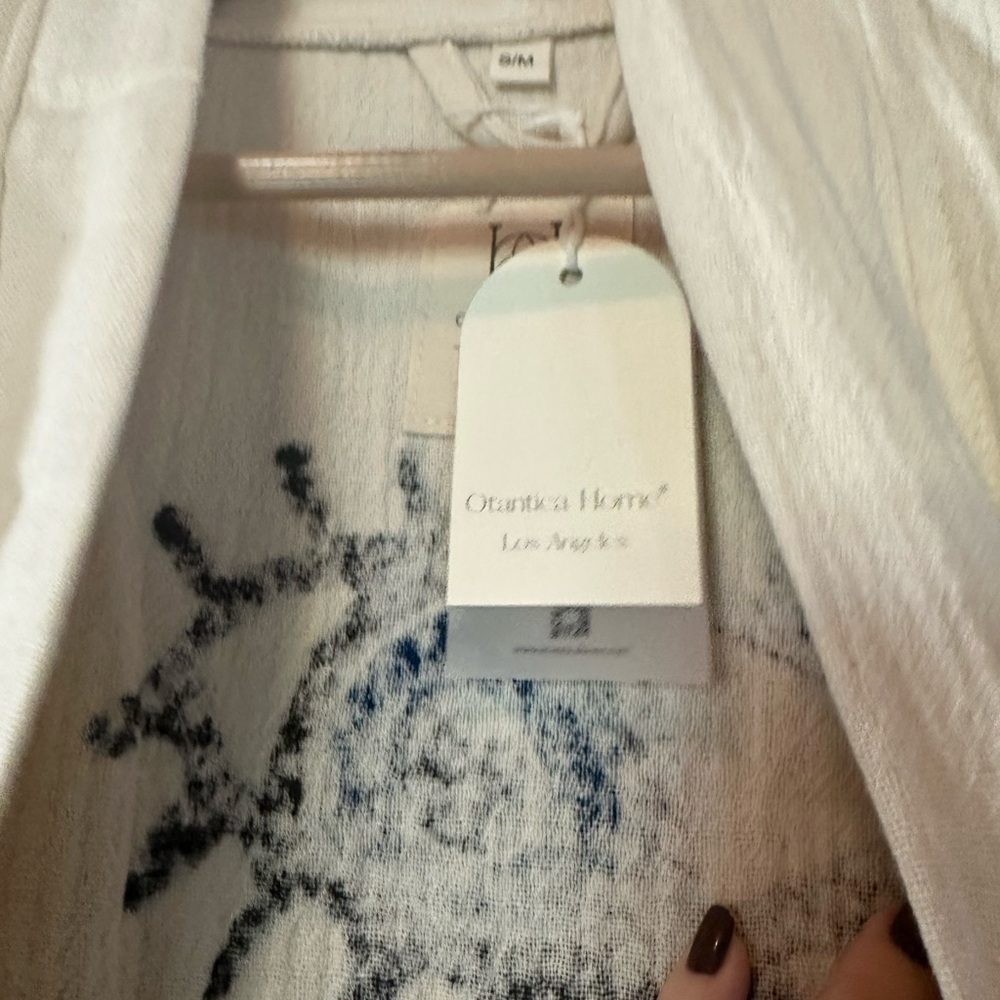 Cream Robe with Blue and Black Eye Design - Picture 4 of 5